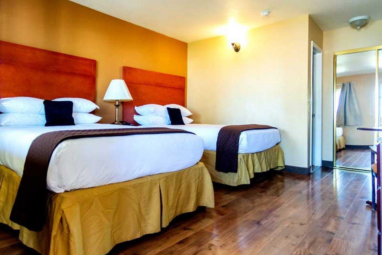 Red Lion Inn & Suites Cathedral City Palm Springs Екстер'єр фото