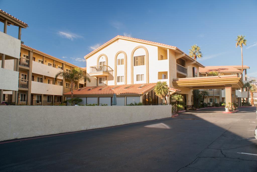 Red Lion Inn & Suites Cathedral City Palm Springs Екстер'єр фото