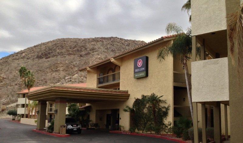 Red Lion Inn & Suites Cathedral City Palm Springs Екстер'єр фото