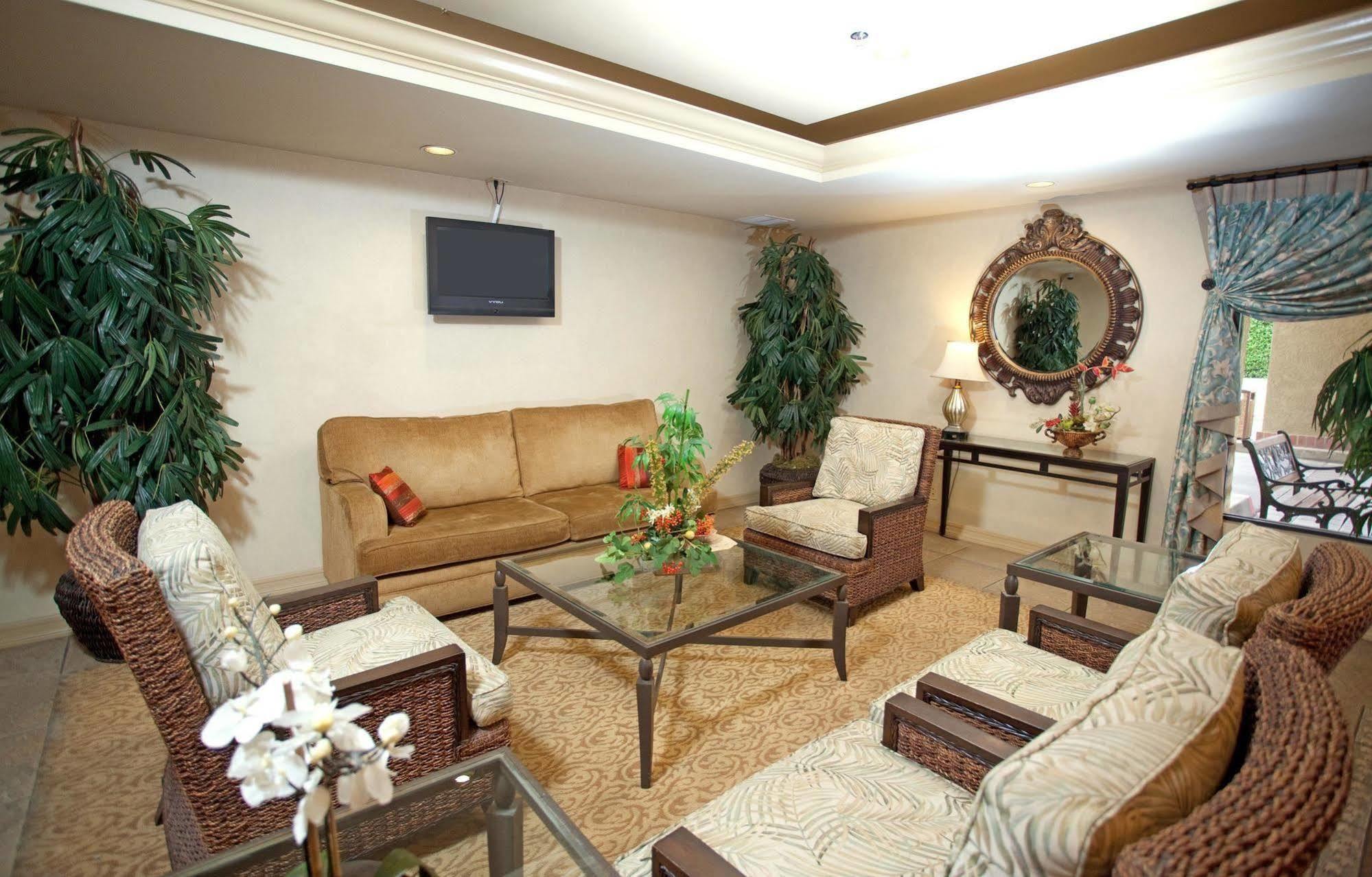 Red Lion Inn & Suites Cathedral City Palm Springs Екстер'єр фото