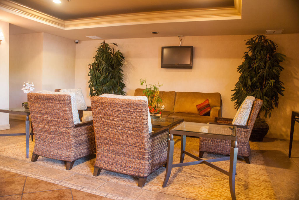 Red Lion Inn & Suites Cathedral City Palm Springs Екстер'єр фото